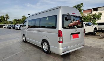 TOYOTA 2WD 2019 3.0 MT COMMUTER SILVER  3723 full