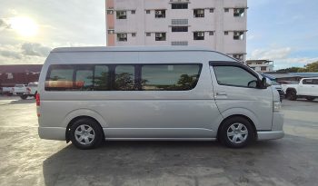TOYOTA 2WD 2019 3.0 MT COMMUTER SILVER  3723 full
