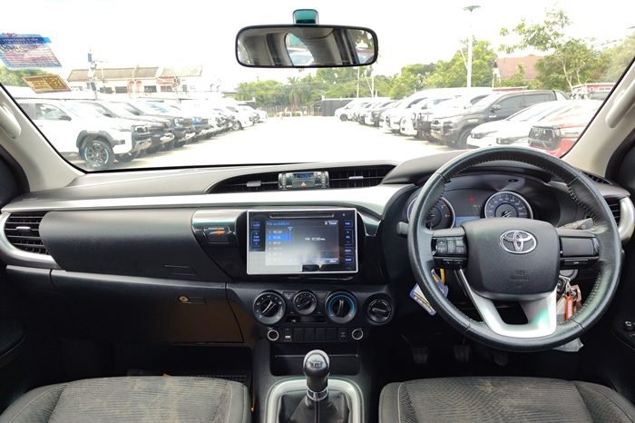 REVO 4WD 2020 2.4E MT SMART CAB SILVER  3421 full