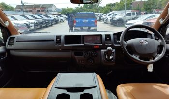 TOYOTA 2WD 2018 3.0 MT COMMUTER SILVER  2707 full