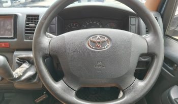 TOYOTA 2WD 2018 3.0 MT COMMUTER SILVER  2707 full