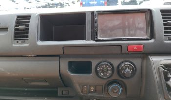 TOYOTA 2WD 2018 3.0 MT COMMUTER SILVER  2707 full
