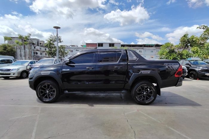 ROCCO 2WD 2022 2.4G AT DOUBLE CAB BLACK  8418 full
