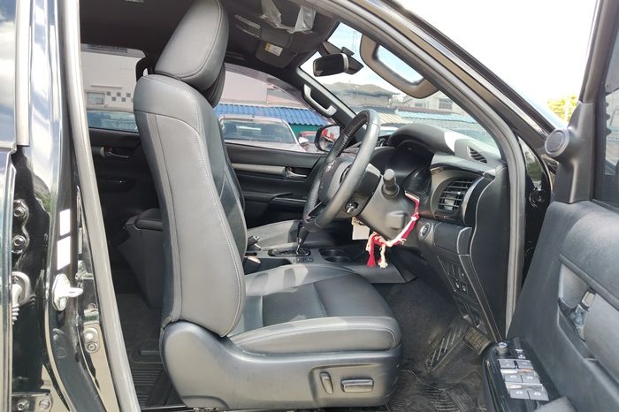 ROCCO 2WD 2022 2.4G AT DOUBLE CAB BLACK  8418 full
