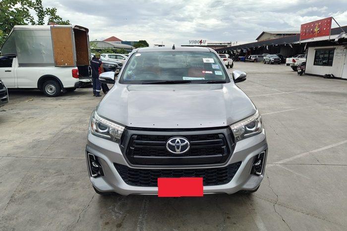 REVO PRE 2019 2.4E AT SMART CAB SILVER  6928 full