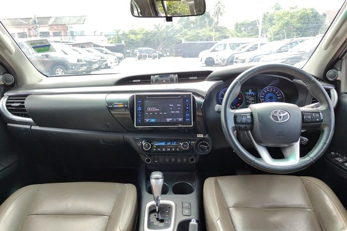 REVO 4WD 2017 2.8G AT DOUBLE CAB SILVER  437 full