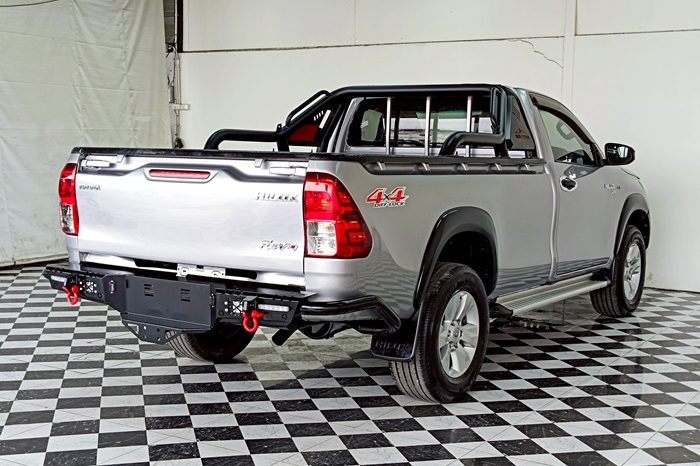 REVO 4WD 2019 2.8J MT STANDARD SILVER  1150 full