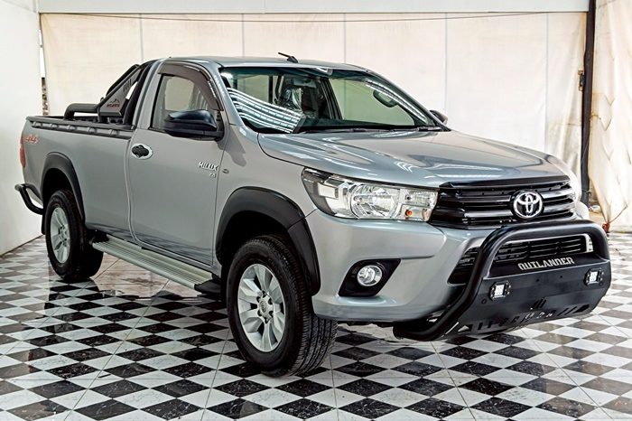 REVO 4WD 2019 2.8J MT STANDARD SILVER  1150 full