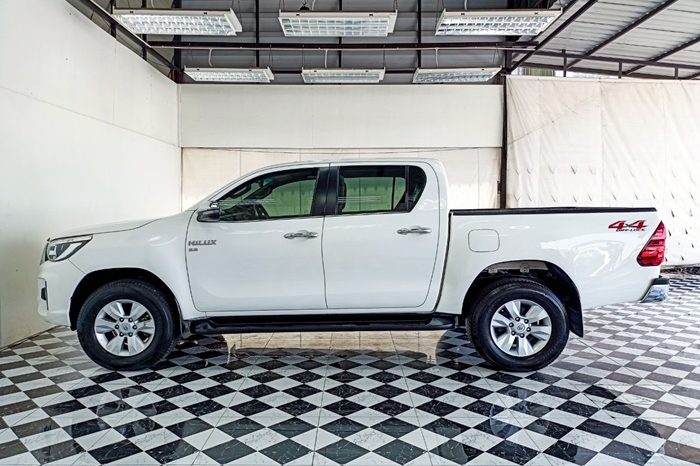 REVO 4WD 2020 2.8G AT DOUBLE CAB WHITE  4263 full