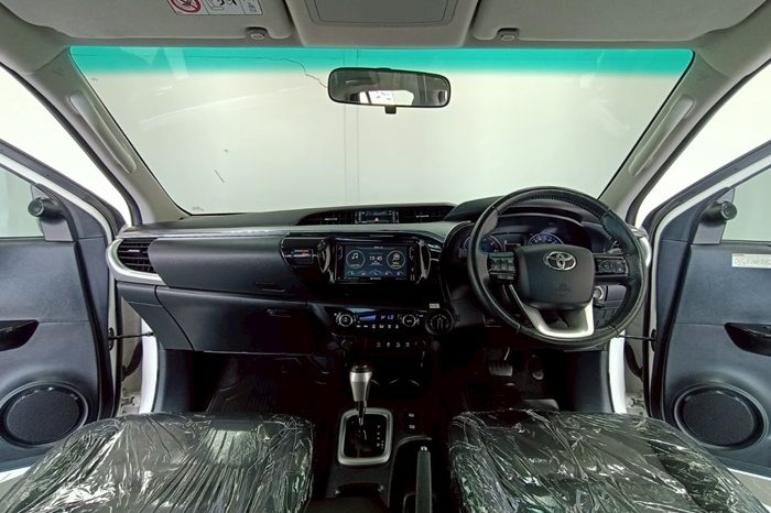 REVO 4WD 2020 2.8G AT DOUBLE CAB WHITE  4263 full