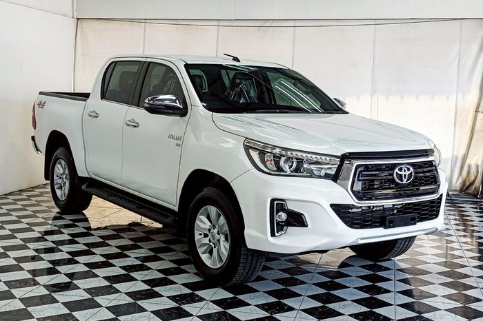 REVO 4WD 2020 2.8G AT DOUBLE CAB WHITE  4263 full