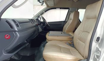 TOYOTA 2WD 2015 3.0 MT COMMUTER SILVER  5984 full