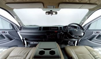 TOYOTA 2WD 2015 3.0 MT COMMUTER SILVER  5984 full