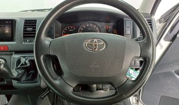TOYOTA 2WD 2015 3.0 MT COMMUTER SILVER  5984 full