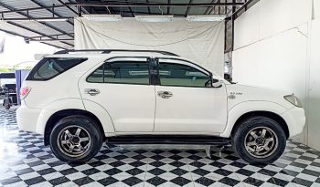 TOYOTA 4WD 2005 2.7V AT FORTUNER WHITE  6119 full