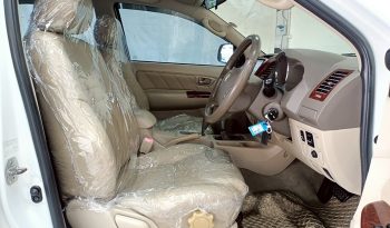 TOYOTA 4WD 2005 2.7V AT FORTUNER WHITE  6119 full