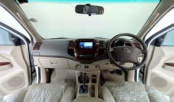 TOYOTA 4WD 2005 2.7V AT FORTUNER WHITE  6119 full