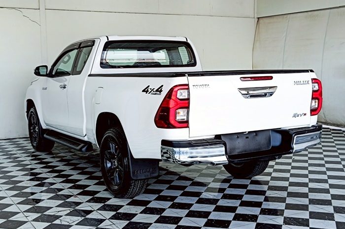 REVO 4WD 2021 2.4E MT SMART CAB WHITE  6392 full