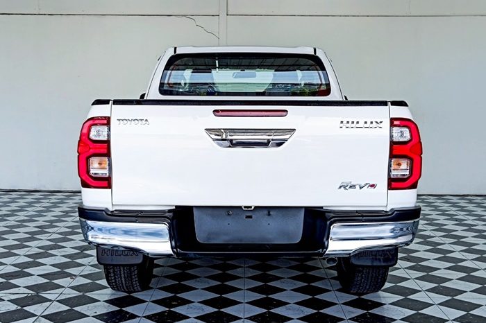 REVO 4WD 2021 2.4E MT SMART CAB WHITE  6392 full
