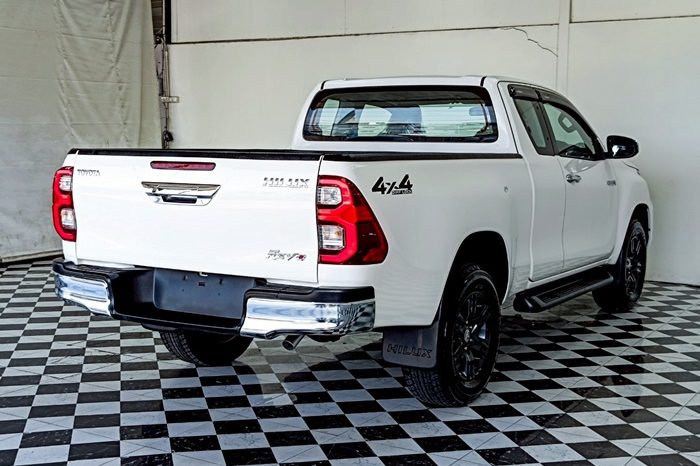 REVO 4WD 2021 2.4E MT SMART CAB WHITE  6392 full