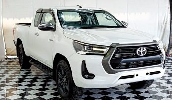 REVO 4WD 2021 2.4E MT SMART CAB WHITE  6392 full