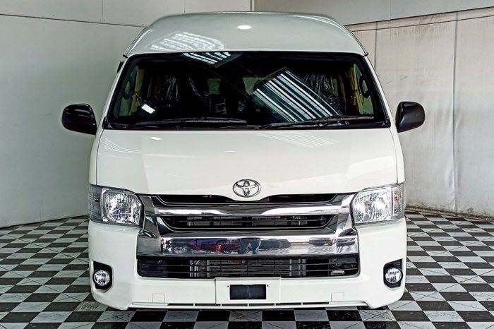 TOYOTA 2WD 2015 3.0 MT COMMUTER WHITE  6866 full