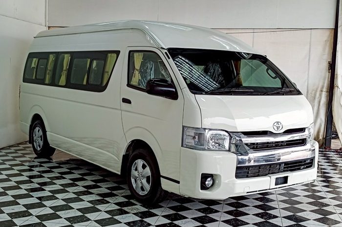 TOYOTA 2WD 2015 3.0 MT COMMUTER WHITE  6866 full