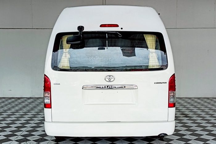 TOYOTA 2WD 2015 3.0 MT COMMUTER WHITE  6866 full