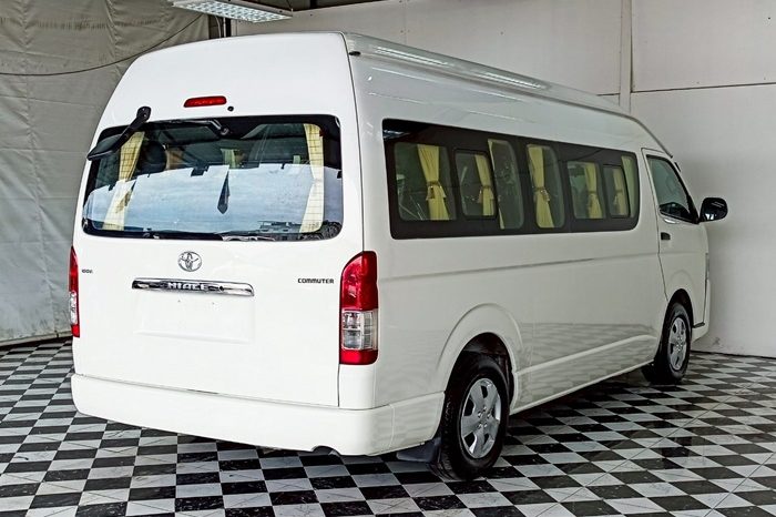 TOYOTA 2WD 2015 3.0 MT COMMUTER WHITE  6866 full