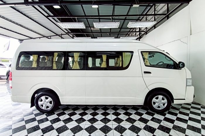 TOYOTA 2WD 2015 3.0 MT COMMUTER WHITE  6866 full