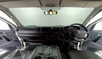 TOYOTA 2WD 2015 3.0 MT COMMUTER WHITE  6866 full