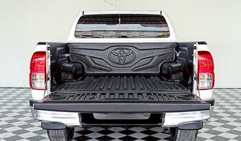 REVO 4WD 2018 2.8G AT DOUBLE CAB WHITE  8311 full
