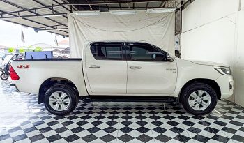 REVO 4WD 2018 2.8G AT DOUBLE CAB WHITE  8311 full