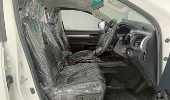 REVO 4WD 2018 2.8G AT DOUBLE CAB WHITE  8311 full