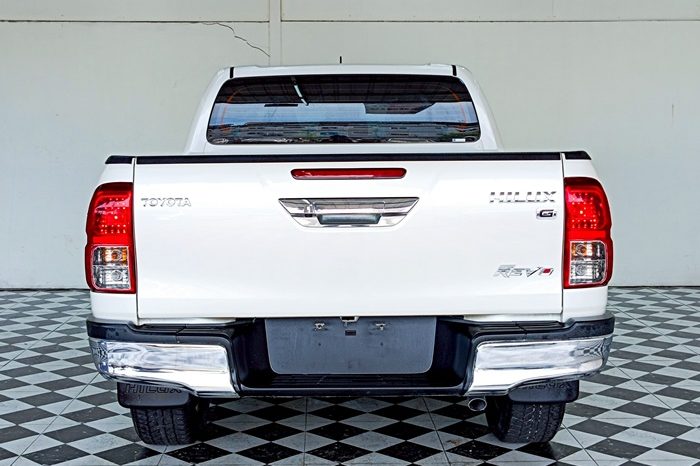 REVO 4WD 2018 2.8G AT DOUBLE CAB WHITE  8314 full