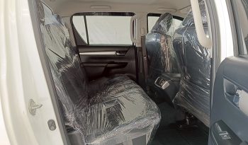 REVO 4WD 2018 2.8G AT DOUBLE CAB WHITE  8314 full