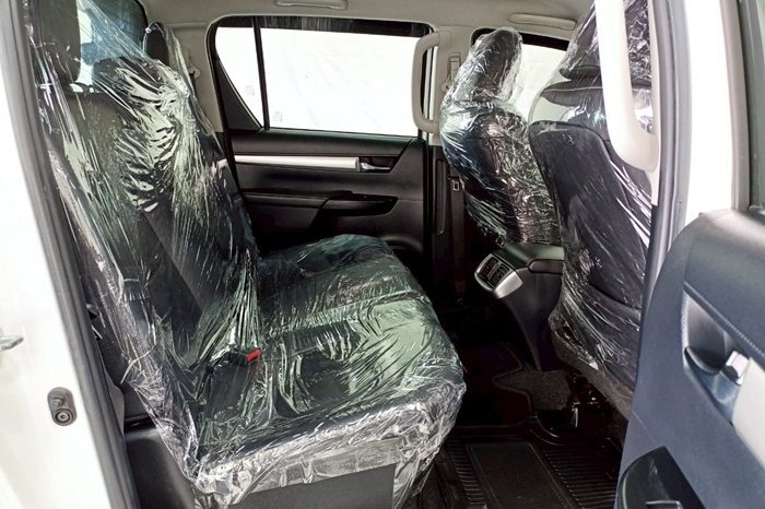 REVO 4WD 2020 2.8G AT DOUBLE CAB WHITE  8581 full