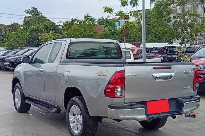 REVO 4WD 2020 2.4E MT SMART CAB SILVER  3681 full