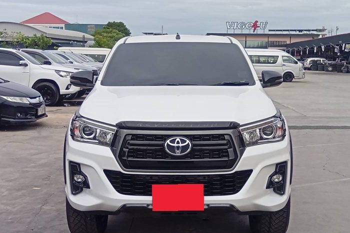 ROCCO PRE 2019 2.8G AT DOUBLE CAB WHITE  34 full