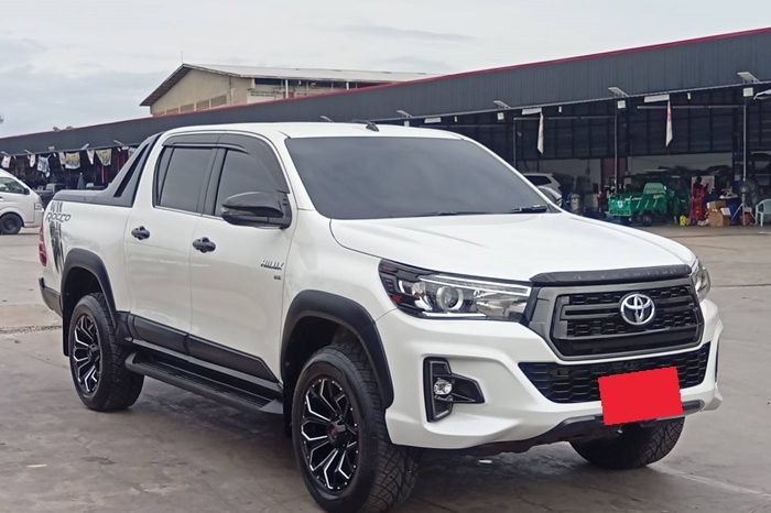 ROCCO PRE 2019 2.8G AT DOUBLE CAB WHITE  34 full