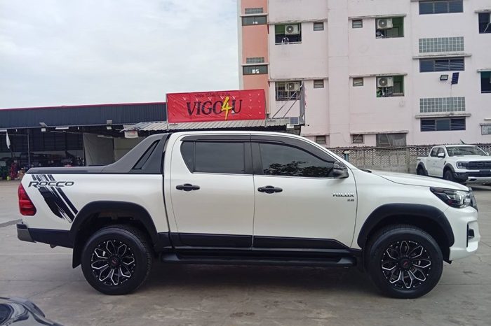 ROCCO PRE 2019 2.8G AT DOUBLE CAB WHITE  34 full