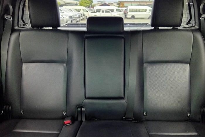 ROCCO PRE 2019 2.8G AT DOUBLE CAB WHITE  34 full