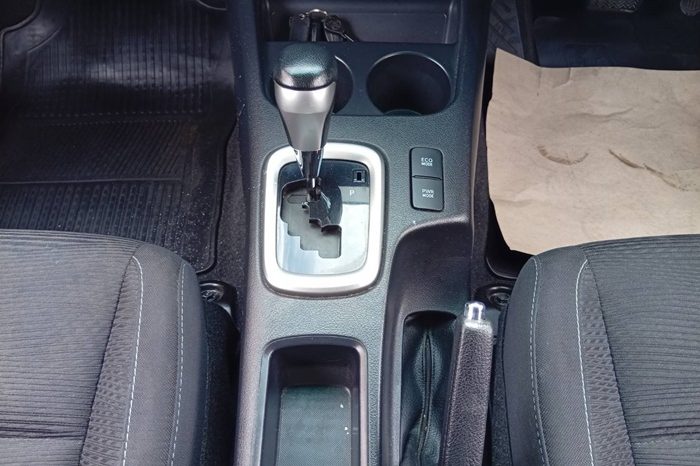 REVO PRE 2019 2.4E AT SMART CAB SILVER  1526 full