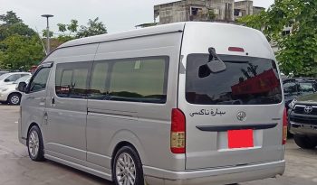TOYOTA 2WD 2018 3.0 AT COMMUTER SILVER  3487 full