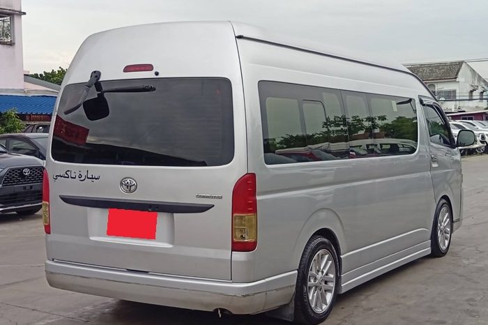 TOYOTA 2WD 2018 3.0 AT COMMUTER SILVER  3487 full