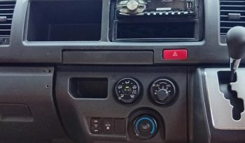 TOYOTA 2WD 2018 3.0 AT COMMUTER SILVER  3487 full