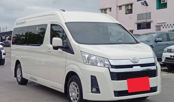 TOYOTA 2019 2WD 2.8 MT COMMUTER WHITE  2457 full