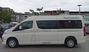 TOYOTA 2019 2WD 2.8 MT COMMUTER WHITE  2457 full