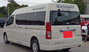 TOYOTA 2019 2WD 2.8 MT COMMUTER WHITE  2457 full