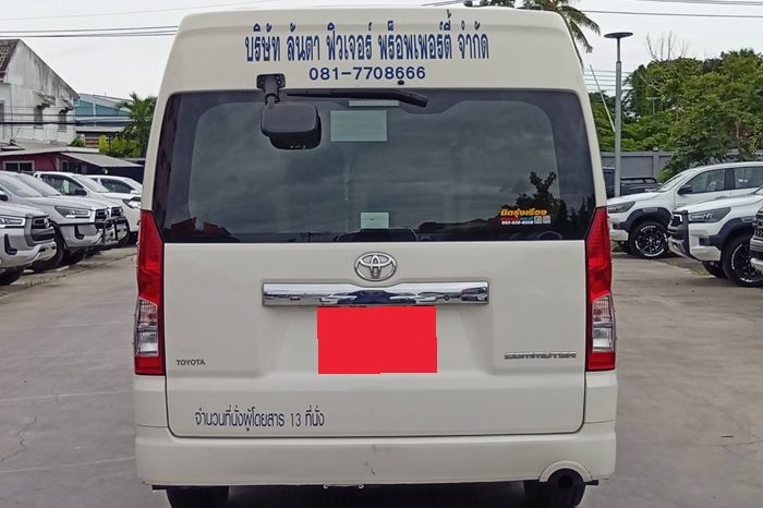 TOYOTA 2019 2WD 2.8 MT COMMUTER WHITE  2457 full